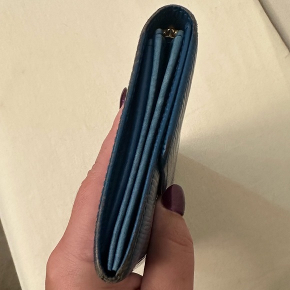 Authentic Louis Vuitton Blue Epi Porte Monnaie wallet. - Picture 5 of 10